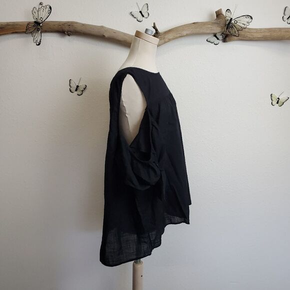 Old navy black cold shoulder gauzy top - Picture 5 of 6